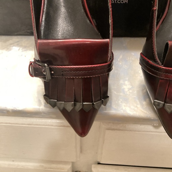 Nine West Loafers
Pointed Toe - Picture 4 of 14